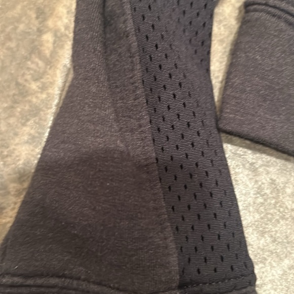 Under Armour turtle neck sweater - Picture 3 of 4